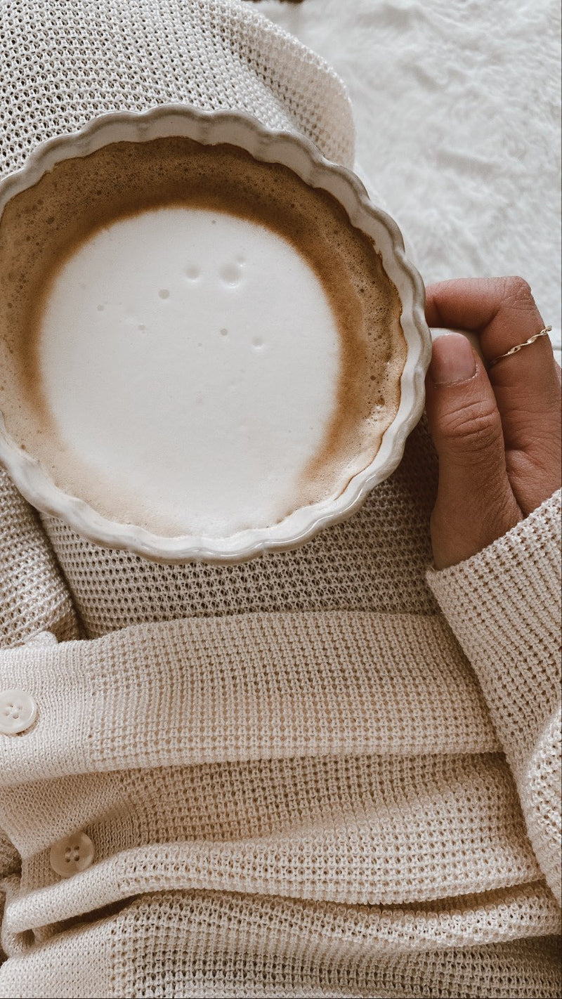 Große Tasse aus Steingut „Shell“ - NUA CONCEPT